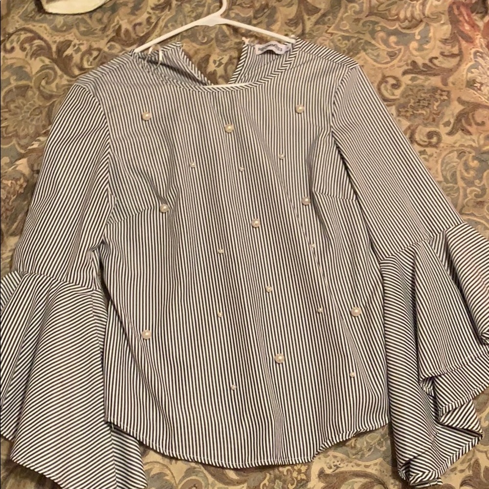 Striped Long sleeve with pearls from roommates